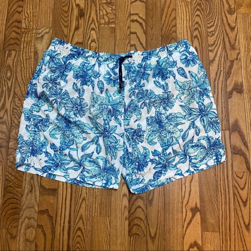 Crown & Ivy swim trunks with elastic waste and drawstring EUC Size XXL